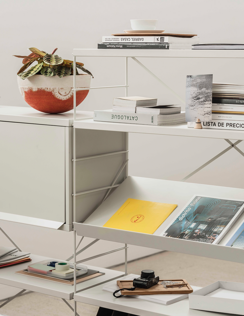 JM Massana /JM Tremoled| TRIA Shelving System Office