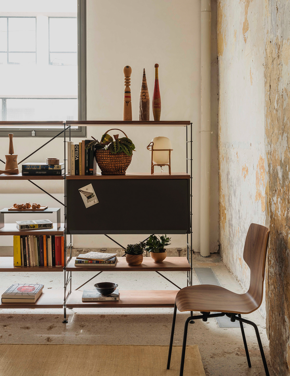 JM Massana /JM Tremoleda| TRIA Shelving System Living Room