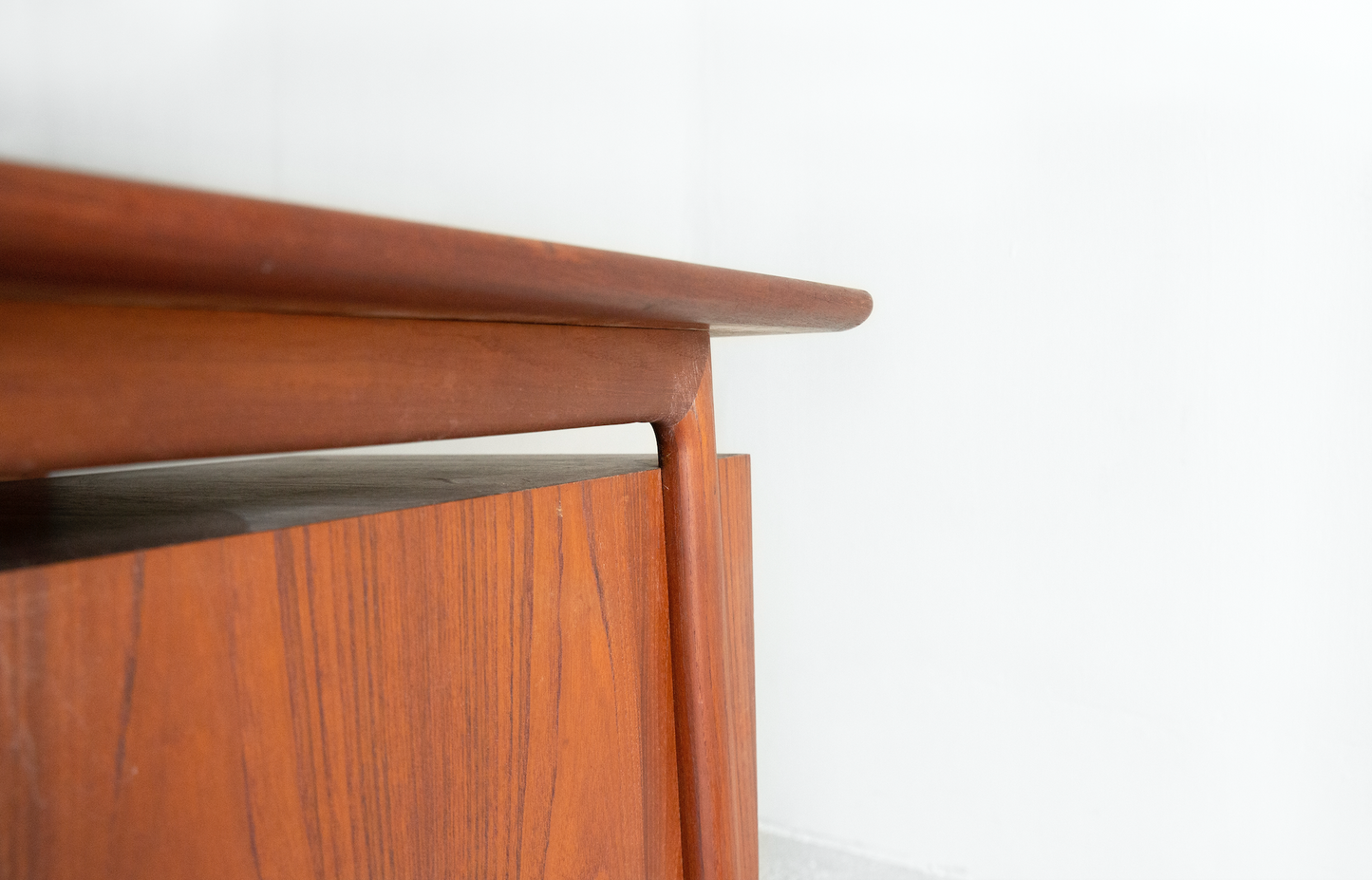 Gunni Omann|Model-75 Desk