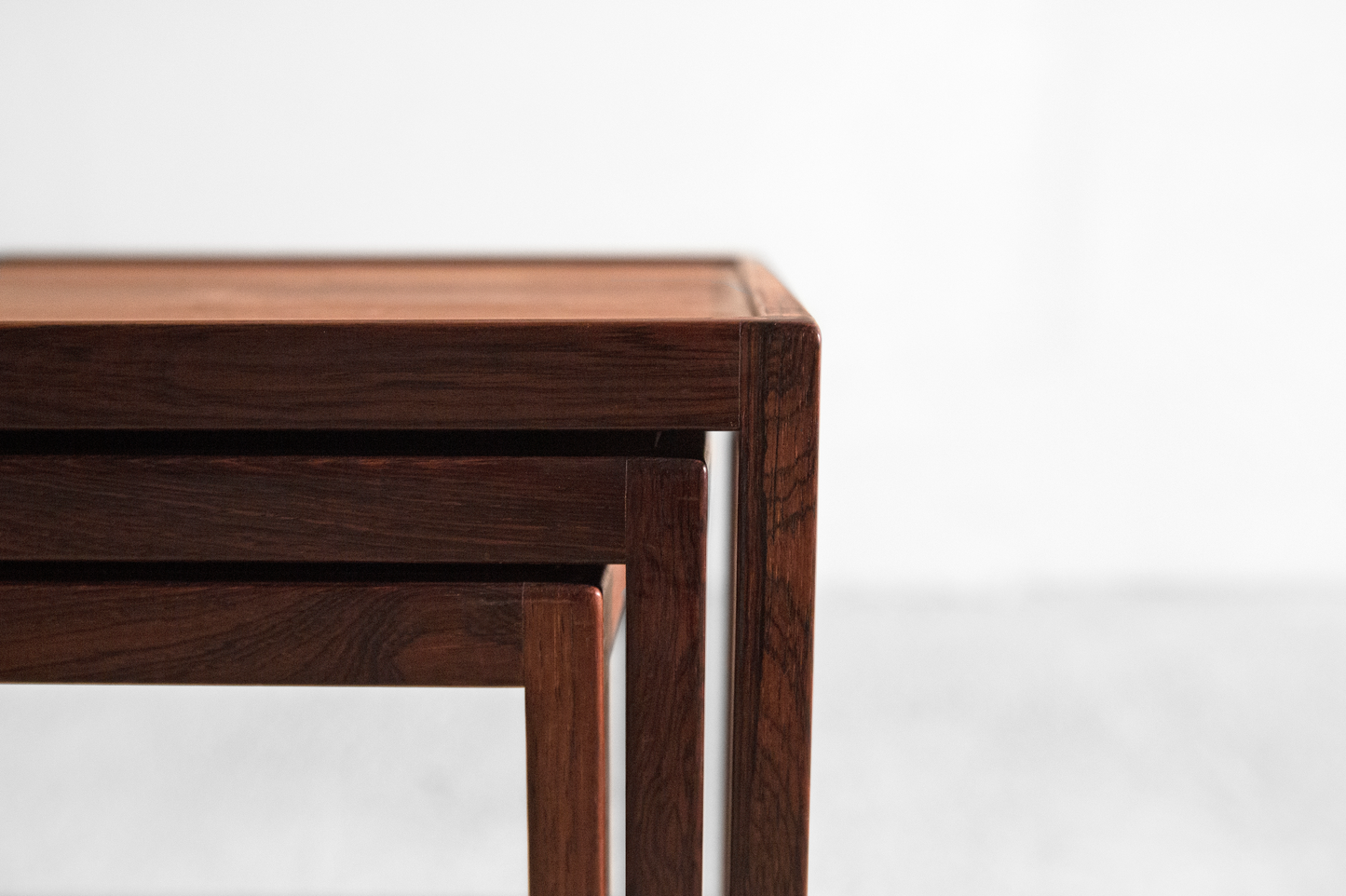 Kurt Østervig|Nesting Table