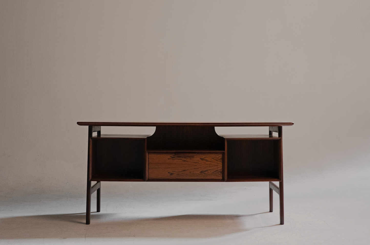 Gunni Omann|Model-75 Desk 2