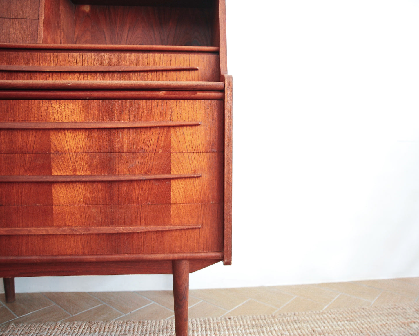 60‘s Vintage Teak Cabinet