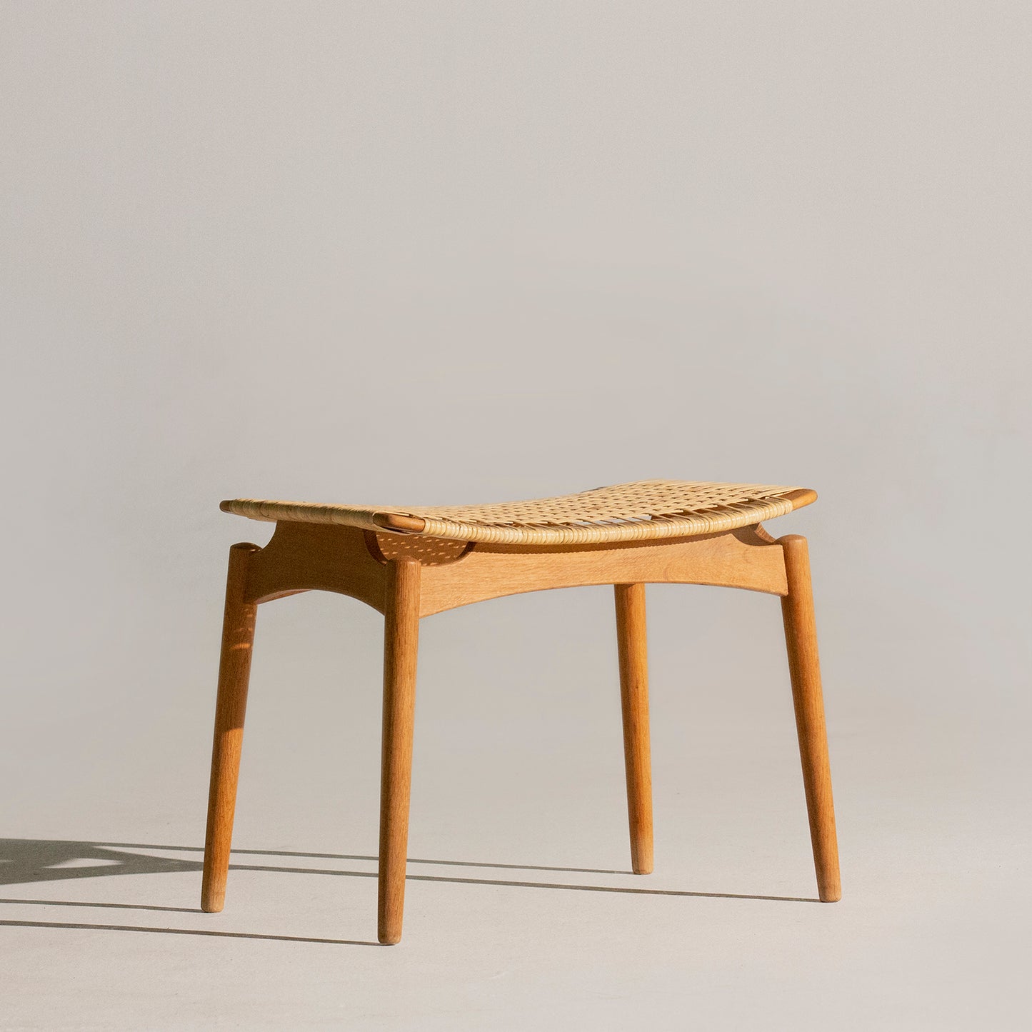 Danish Maker|Ølholm Stool