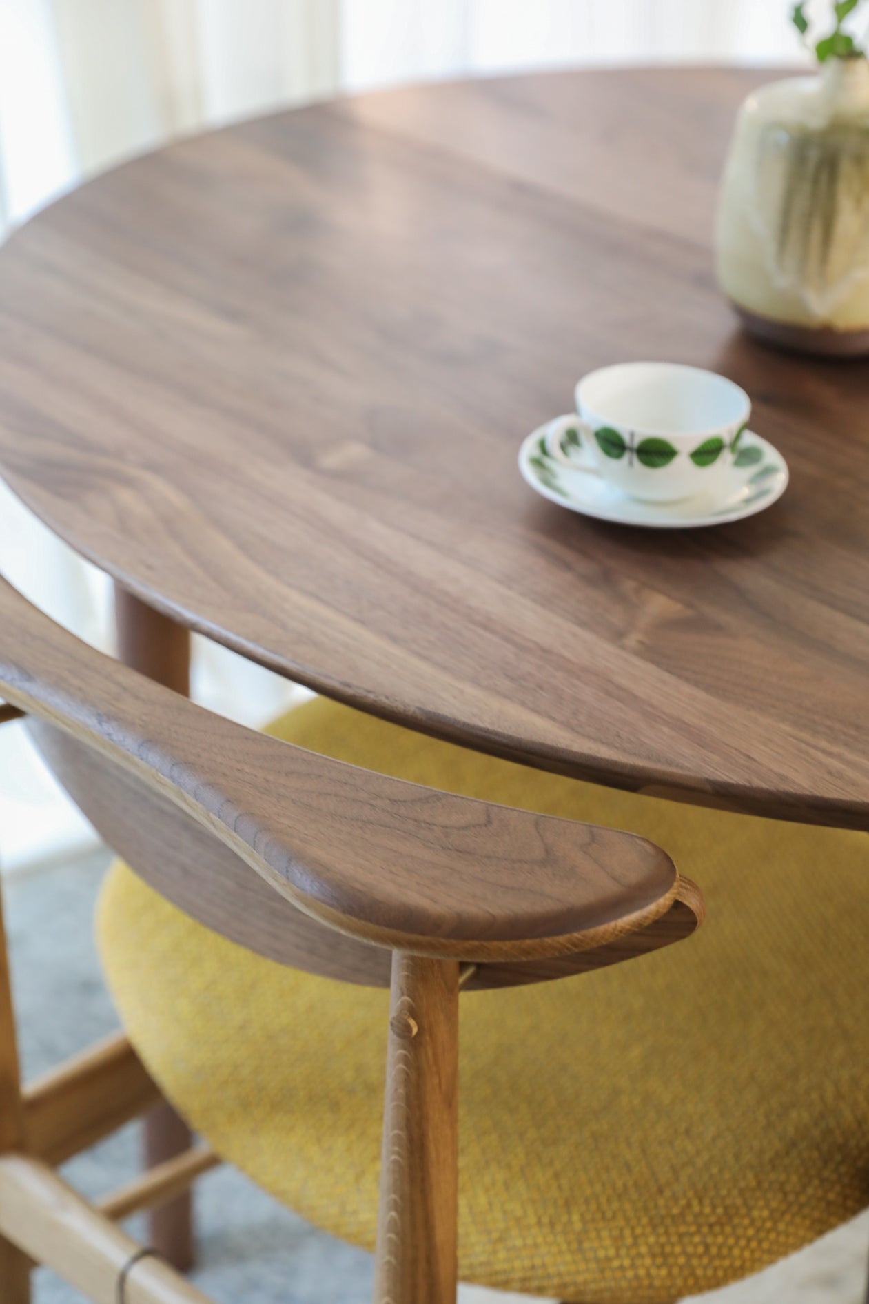 Daughter's Table - Round & Extension