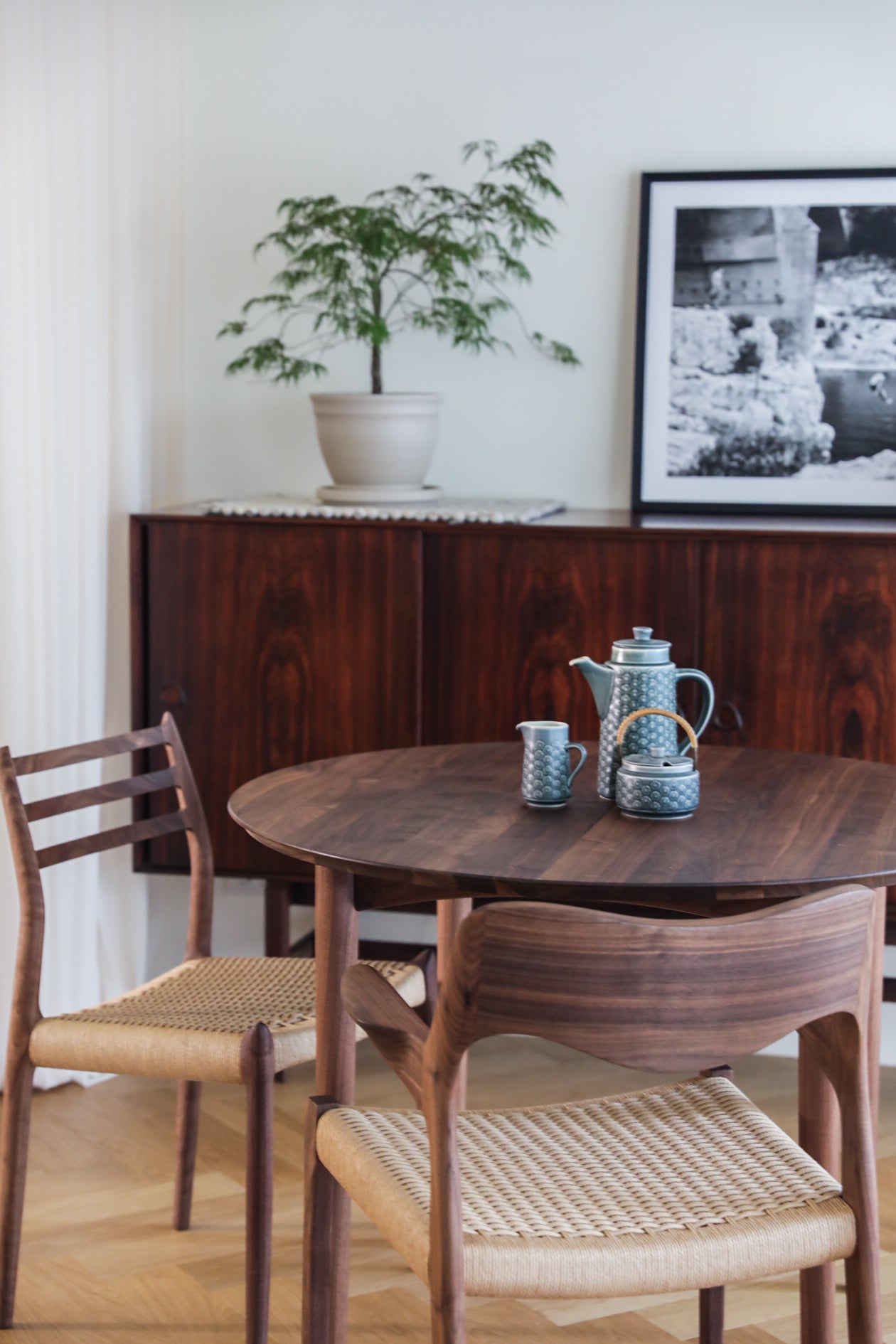 Daughter's Table - Round & Extension