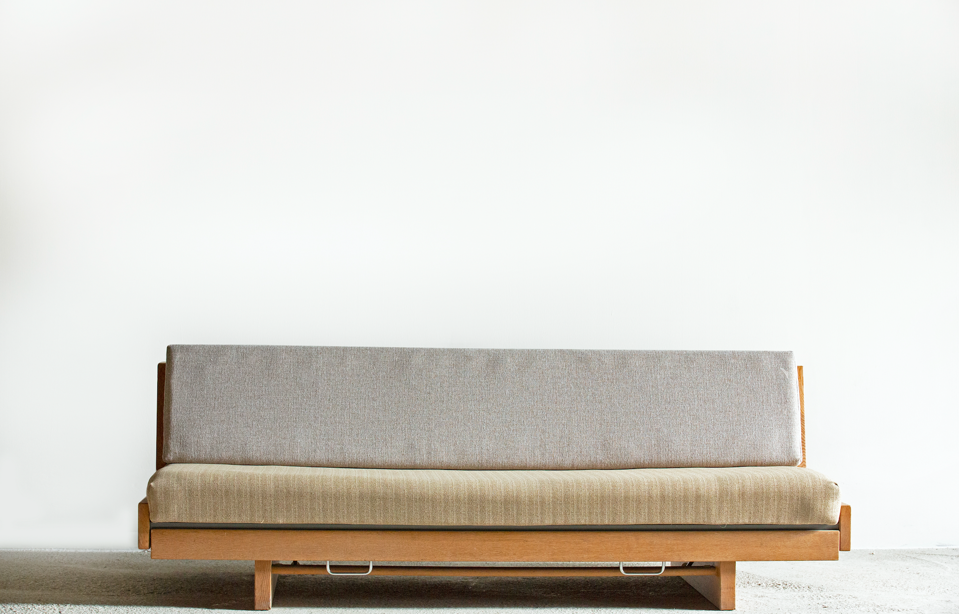 Hans. J Wegner｜GE258 Daybed – VG LIVING