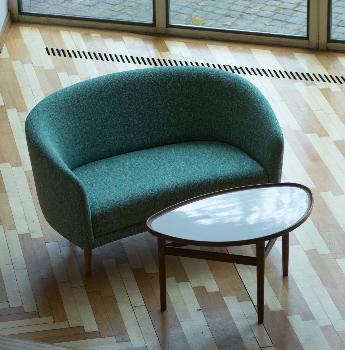 Finn Juhl｜ Eye Table – VG LIVING