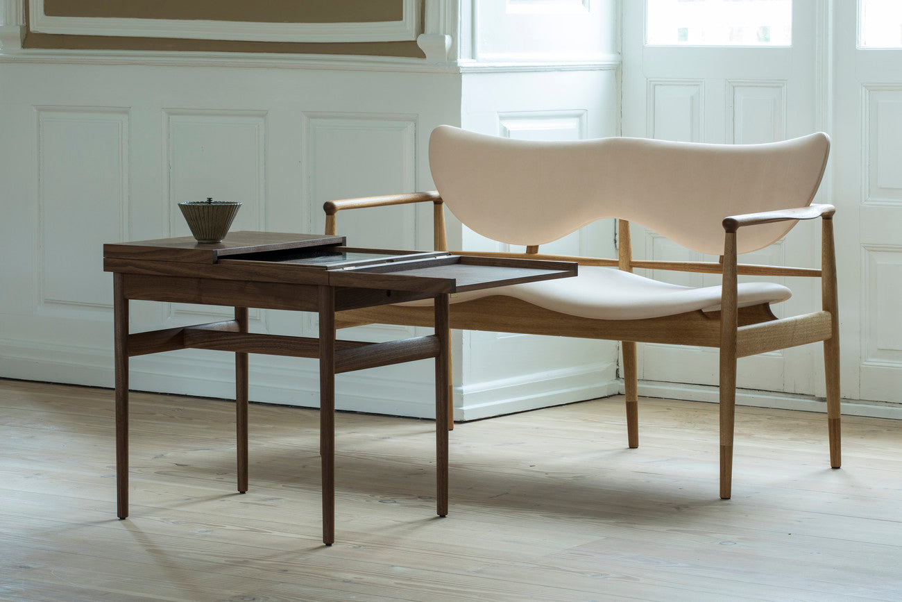 Finn Juhl  | Art Collectors Table