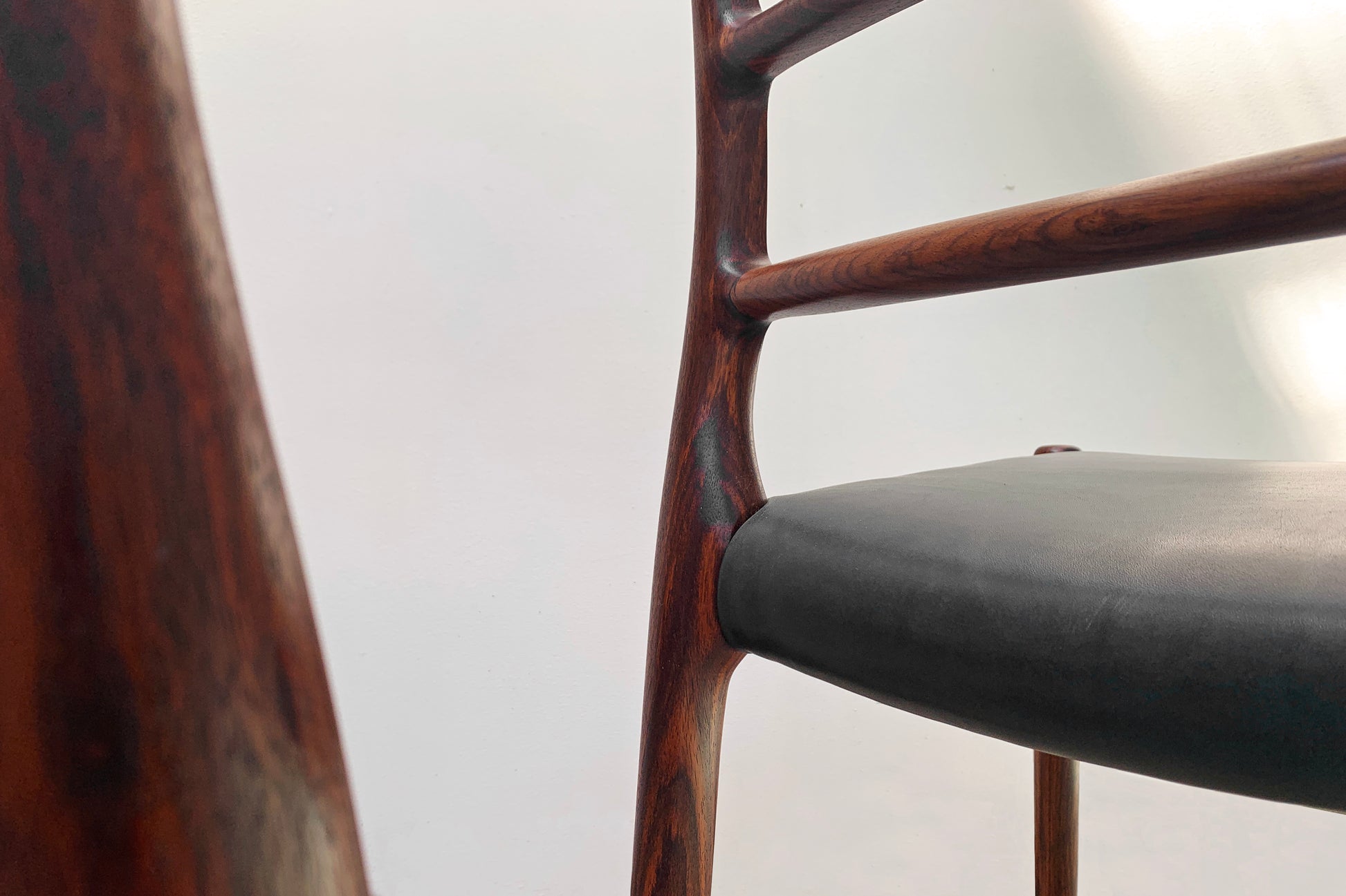 JL Moller|Model 82 – VG LIVING